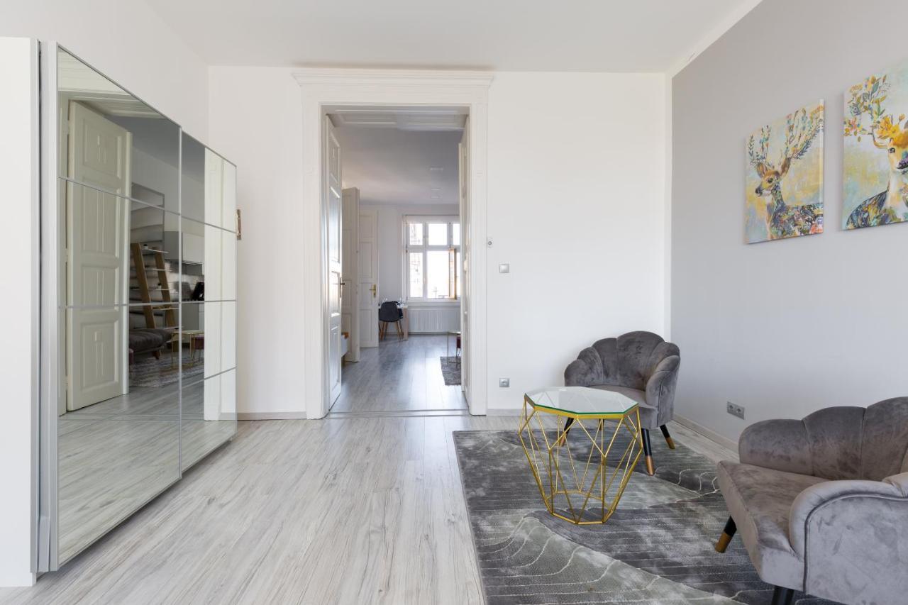 Designer Apartment On The Budapest Broadway With 2Br And Ac Екстер'єр фото