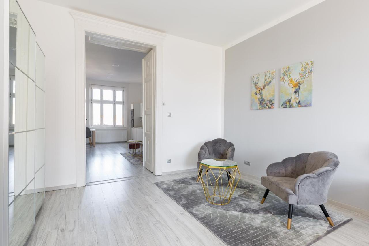 Designer Apartment On The Budapest Broadway With 2Br And Ac Екстер'єр фото