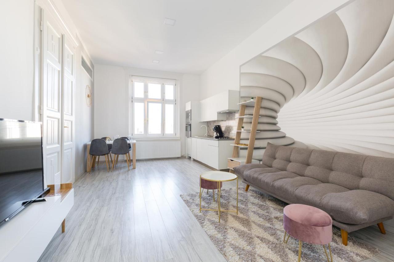 Designer Apartment On The Budapest Broadway With 2Br And Ac Екстер'єр фото
